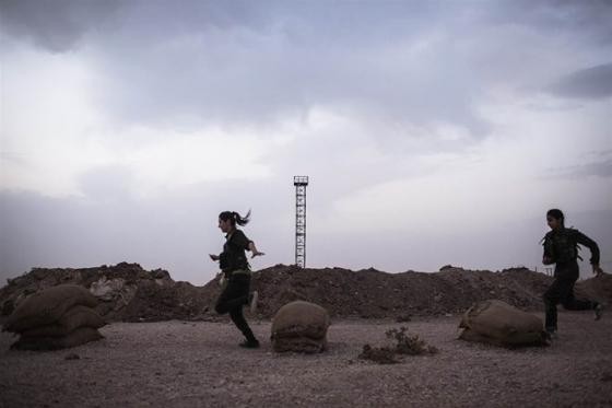 Chien binh nguoi Kurd “dep tua thien than” chong phien quan IS-Hinh-15